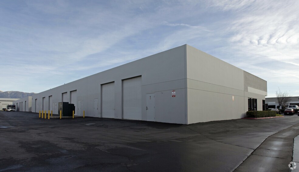 More Photos Of 4335 E Lowell St, Ontario Unknown For Lease