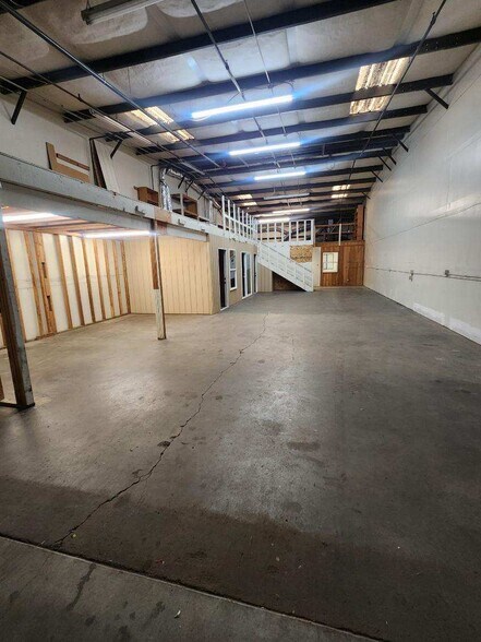 More Photos Of 509 Galaxy Way, Modesto Warehouse For Lease
