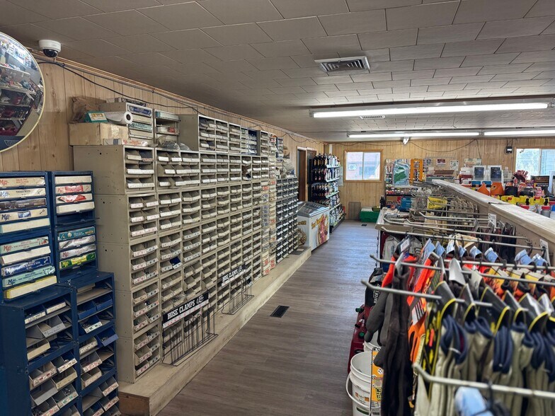 More Photos Of 192 Oakfield Smyrna Rd, Oakfield Convenience Store For Sale