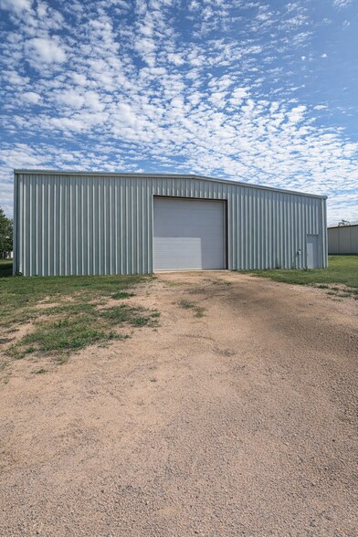 More Photos Of 35801 Pacific Ave, Galeton Warehouse For Sale