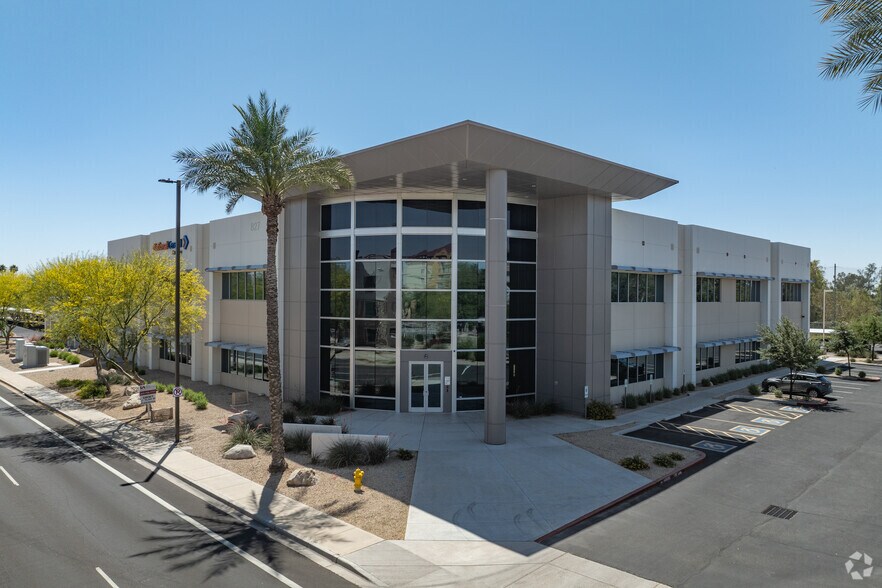 Primary Photo Of 827 W Grove Ave, Mesa Showroom For Lease