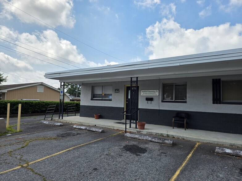 More Photos Of 706 Wilkins St, Smithfield Medical For Sale