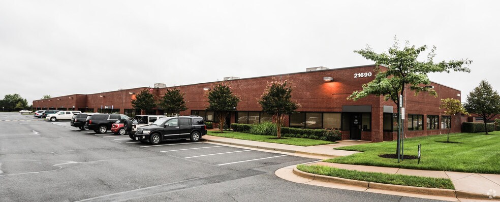 More Photos Of 21690 Red Rum Dr, Ashburn Research And Development For Lease