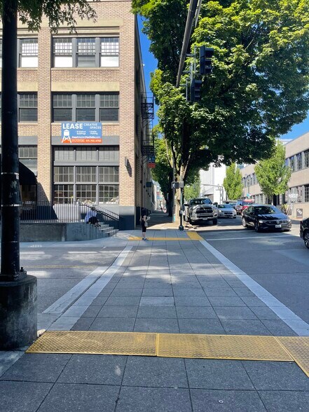 More Photos Of 239 NW 13th Ave, Portland Loft Creative Space For Lease