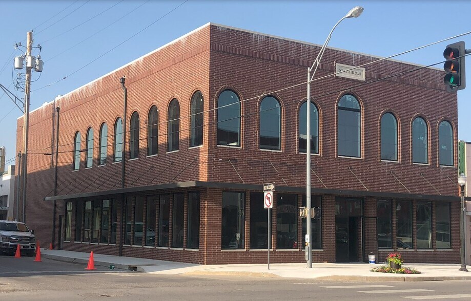More Photos Of 127 W Main St, Ardmore Office For Lease