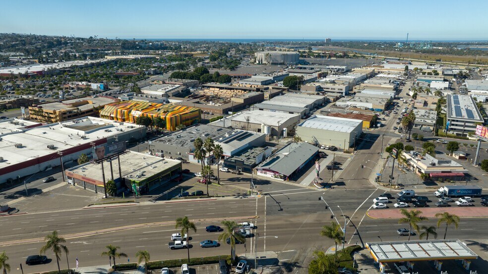 More Photos Of 3776 Riley St, San Diego Storefront For Lease