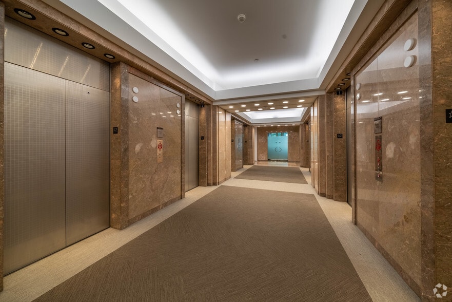 More Photos Of 8400 Normandale Lake Blvd, Bloomington Coworking Space