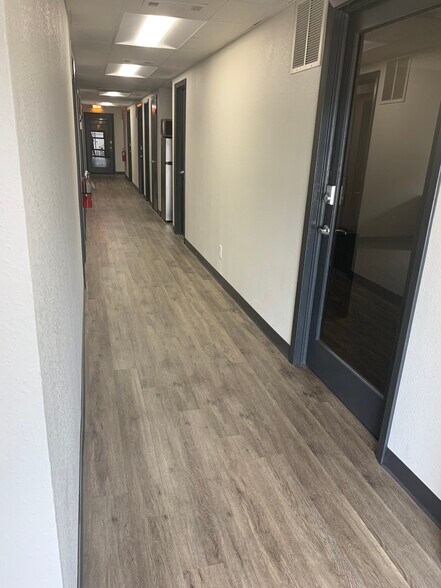 More Photos Of 801 E Abram St, Arlington Loft Creative Space For Lease