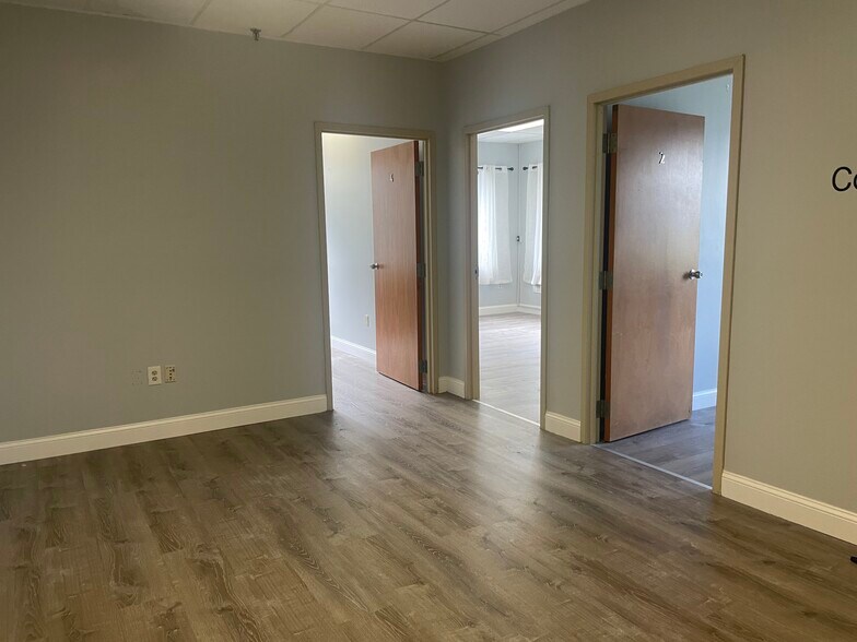 More Photos Of 221 Boston Post Rd E, Marlborough Office For Lease