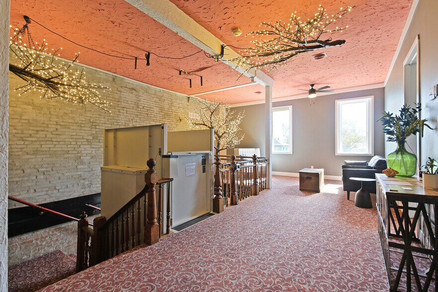 More Photos Of 105 Coal st, Mexico Specialty For Sale