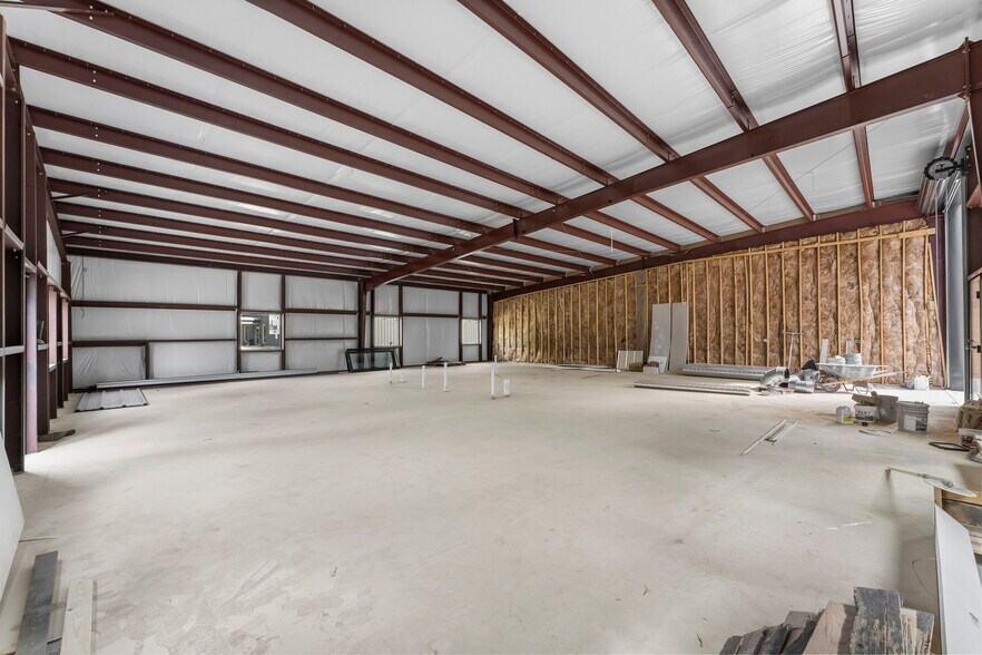 More Photos Of 402 Honea Egypt Rd, Magnolia Flex For Lease