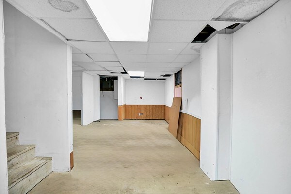 More Photos Of 3612 W Bloomington Rd, Champaign Truck Terminal For Sale