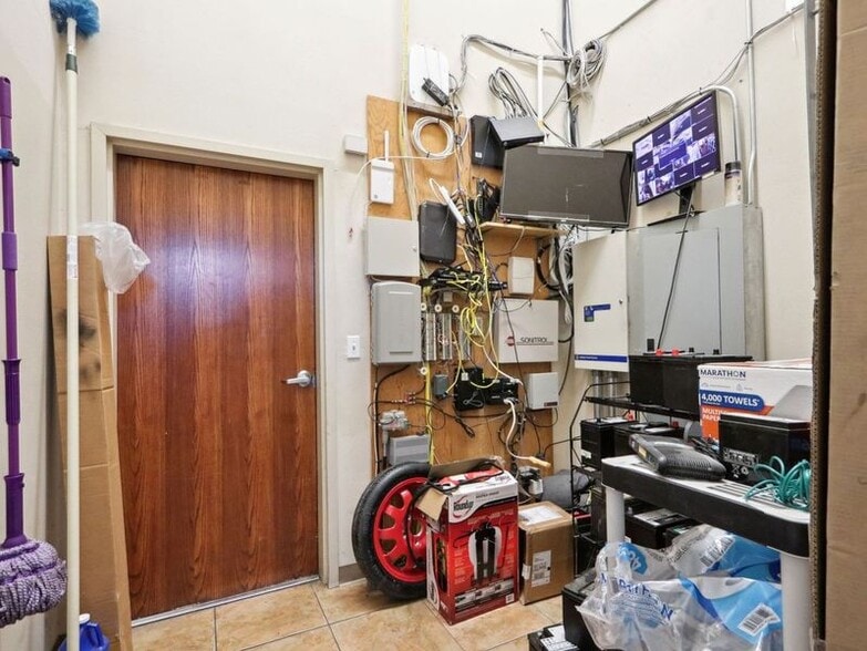 More Photos Of 7900 E Stockton Blvd, Sacramento Auto Dealership For Sale