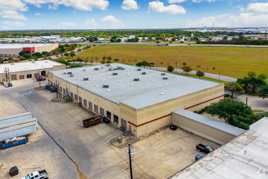More Photos Of 3005-3031 Interstate Dr, San Antonio Unknown For Lease