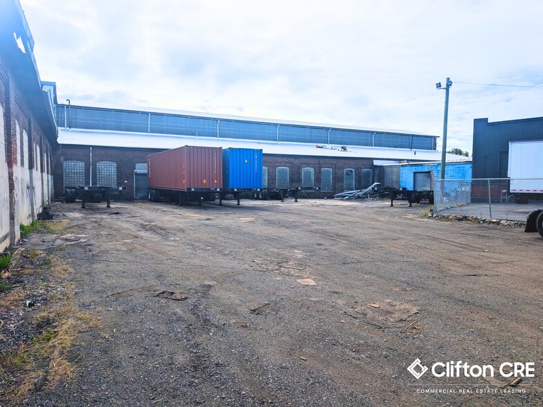 More Photos Of 5 Slater Dr, Elizabeth Warehouse For Lease