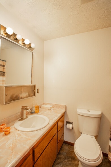 More Photos Of 10623 E Montgomery Dr, Spokane Valley Office Residential For Sale