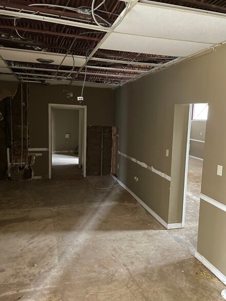 More Photos Of 2981 Church St, East Point Medical For Sale