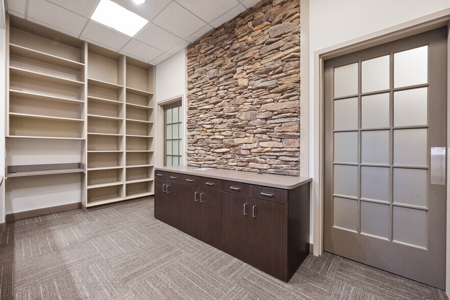 More Photos Of 6102 82nd St, Lubbock Medical For Sale