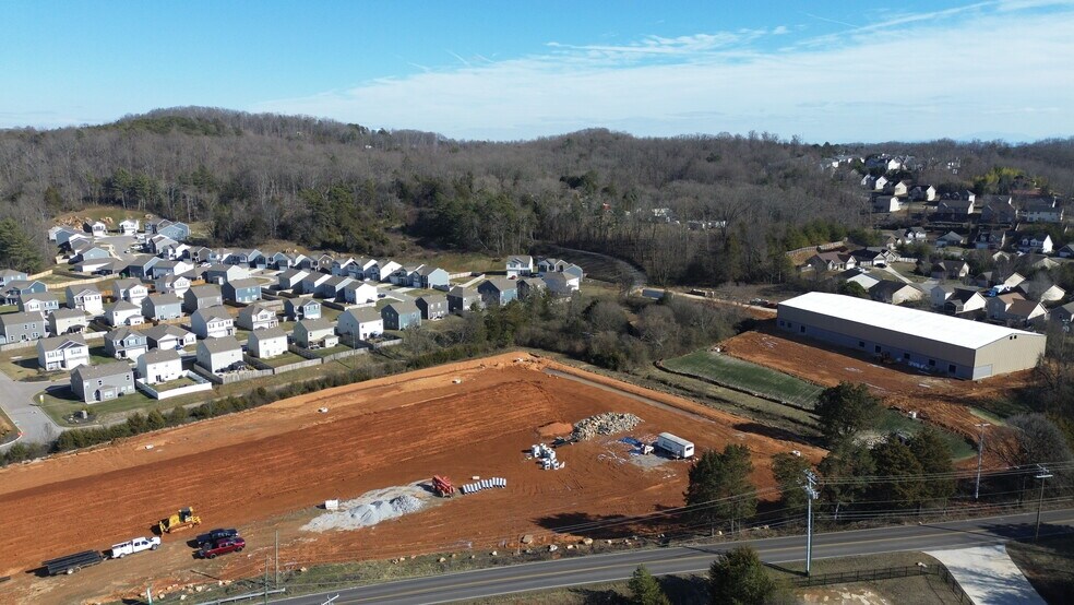 More Photos Of 3030 Amherst Rd, Knoxville Unknown For Lease