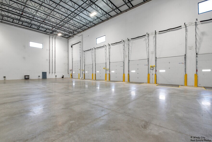 More Photos Of SEC Kenyon Road and IL RT. 25, Bartlett Distribution For Lease