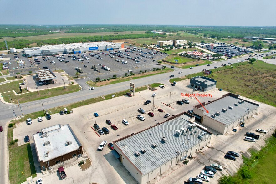 More Photos Of 2128 W Oaklawn Rd, Pleasanton Unknown For Lease