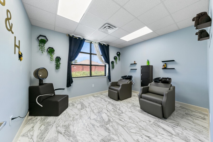 More Photos Of 8118 Fry Rd, Cypress Medical For Lease