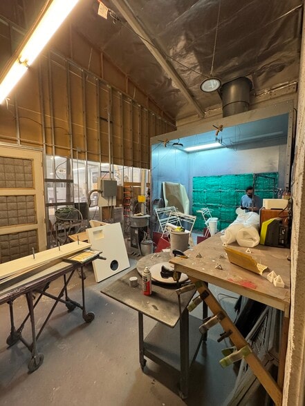 More Photos Of 7310 La Cienega Blvd, Inglewood Warehouse For Lease