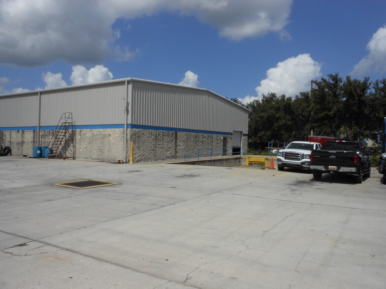 More Photos Of 1325 Yorktown St, Deland Warehouse For Lease