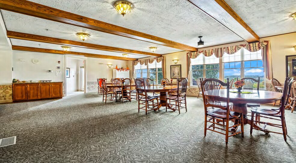 More Photos Of 14707 S Cheshire St, Burton Hotel For Sale