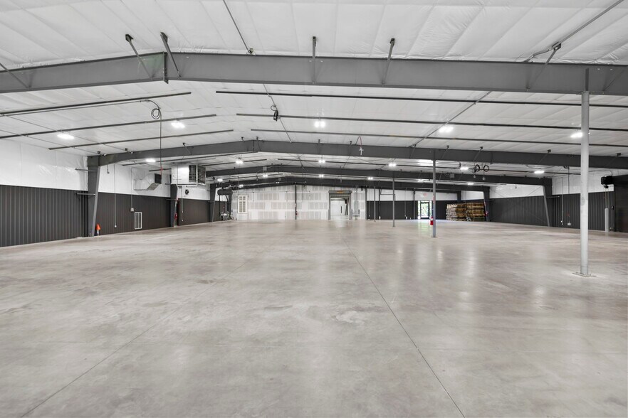 More Photos Of 110 Commercial Blvd, Flat Rock Manufacturing For Sale