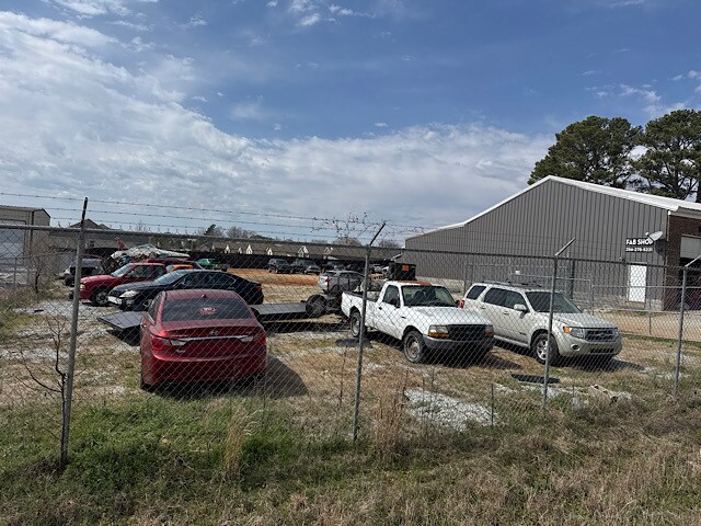 More Photos Of 14345 Bledsoe Rd, Athens Flex For Sale