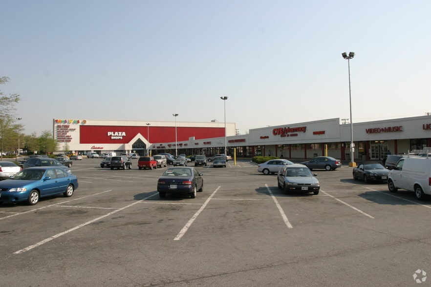 More Photos Of 7901-8011 New Hampshire Ave, Hyattsville Storefront For Lease