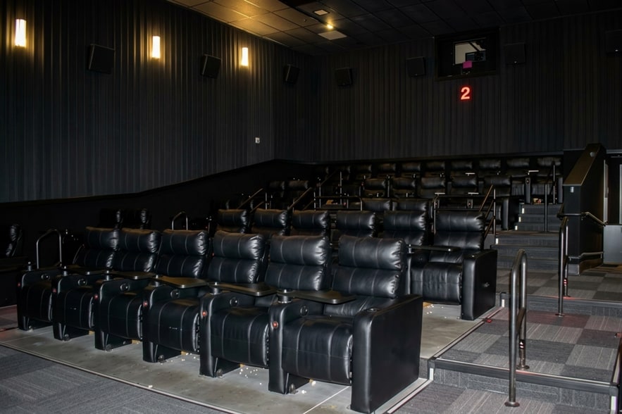 More Photos Of 4780 Cornell Rd, Cincinnati Movie Theatre For Sale