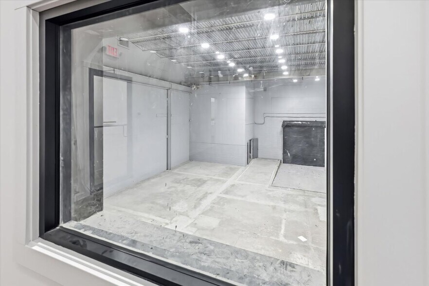 More Photos Of 470 Belleville Tpke, North Arlington Warehouse For Sale