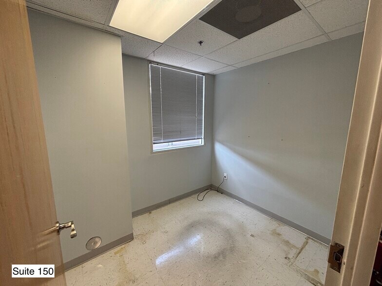 More Photos Of 14100 Fivay Rd, Hudson Medical For Lease