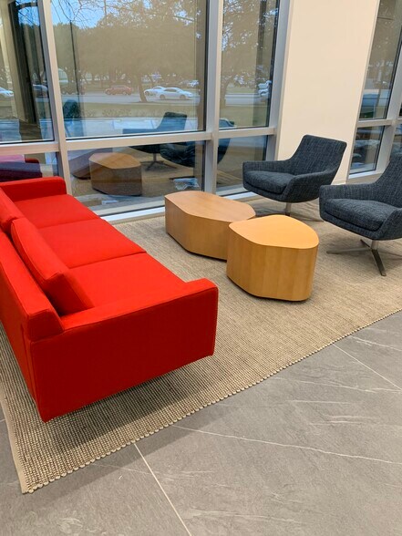 More Photos Of 10999 W IH-10, San Antonio Office For Lease