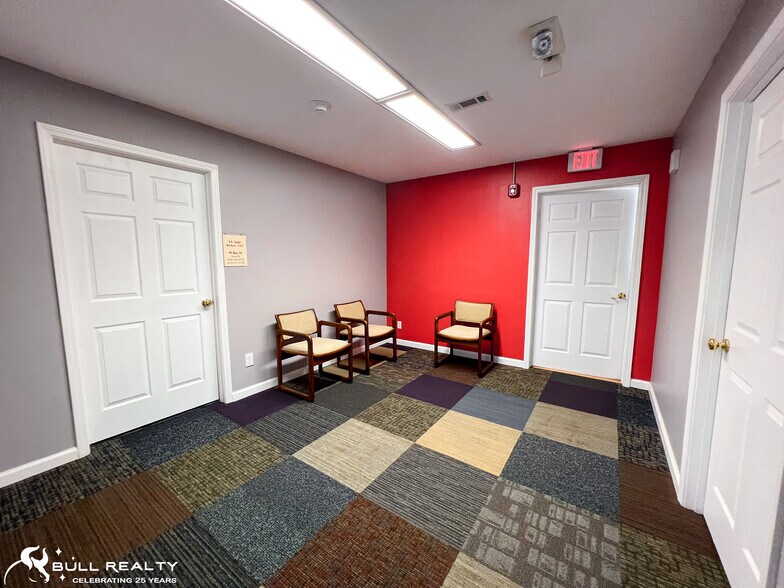 More Photos Of 99 Bay St, Fairburn Light Manufacturing For Sale