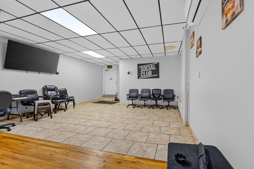 More Photos Of 521 Front St, Catasauqua Storefront Retail Residential For Sale