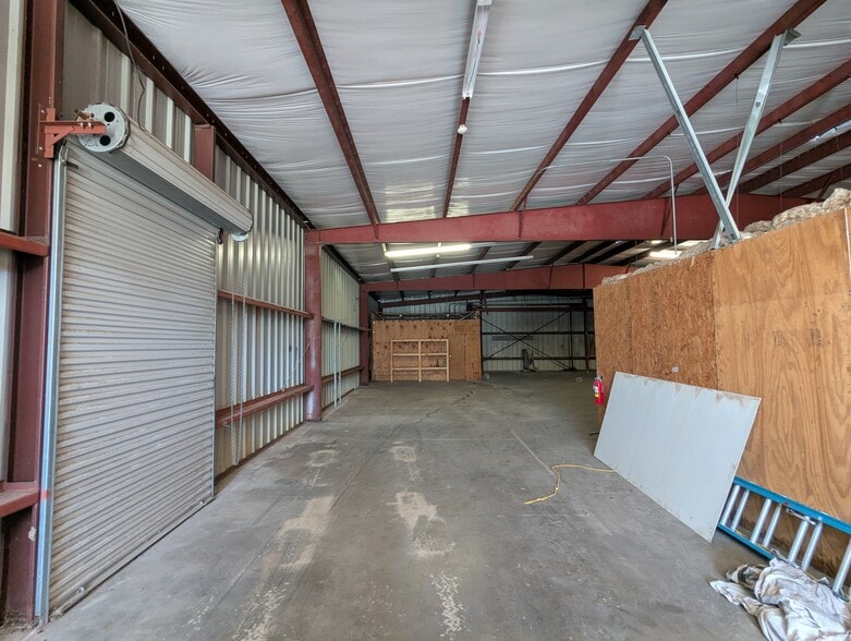 More Photos Of 635 Langham Rd, Beaumont Warehouse For Sale