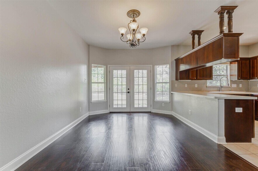 More Photos Of 8411 Syms St, Fulshear Office For Lease