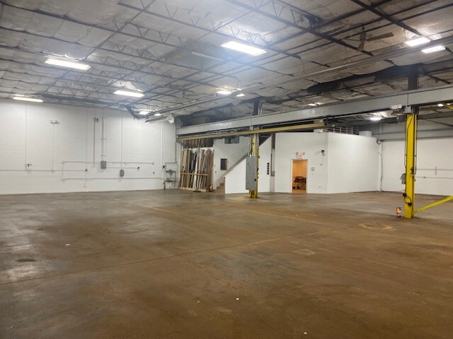 More Photos Of 8420 South Ave, Youngstown Manufacturing For Sale