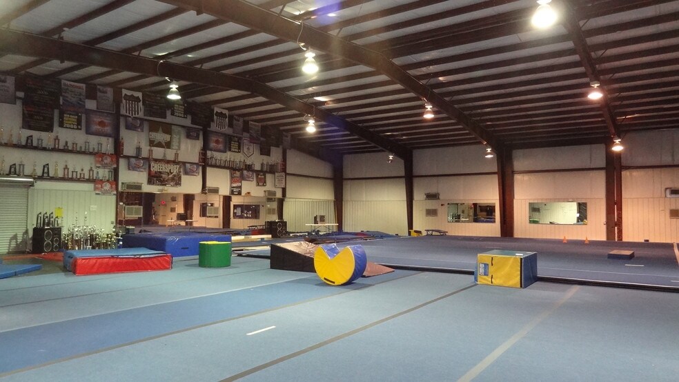 More Photos Of 240 Mercer Jct, Macon-Bibb Warehouse For Lease