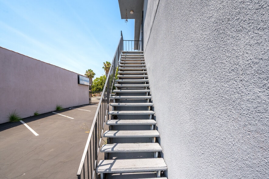 More Photos Of 2517 W Beverly Blvd, Montebello Storefront Retail Residential For Sale