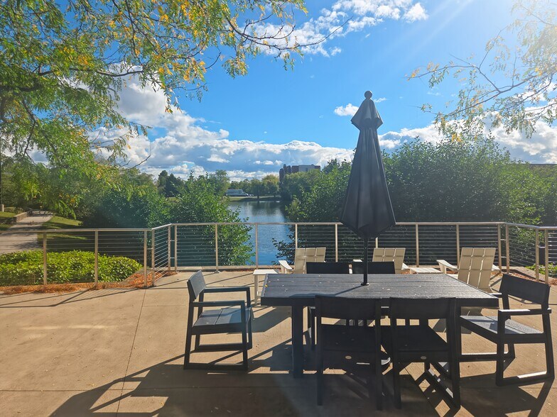 More Photos Of 544 Lakeview Pkwy, Vernon Hills Coworking Space