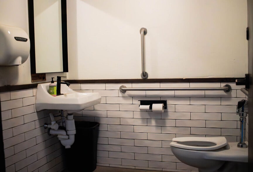 More Photos Of 68 Tonawanda St, Buffalo Apartments For Sale