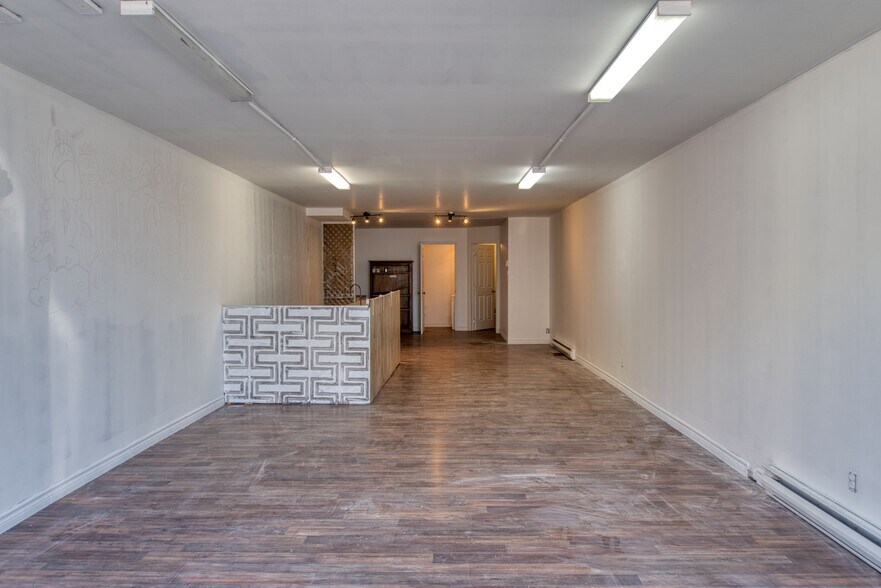 More Photos Of 1580 Av Saint-Louis, Plessisville Flex For Sale