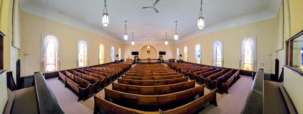 More Photos Of 386 Main St, New York Mills Specialty For Sale