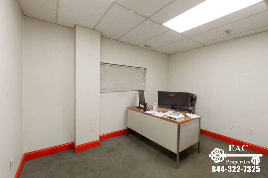 More Photos Of 20 Crescent St, Stamford Warehouse For Sale
