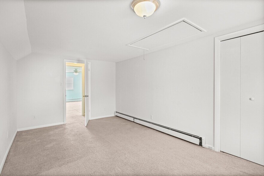 More Photos Of 122 E Main St, Stevensville Office For Sale