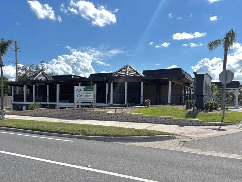 More Photos Of 7500 International Dr, Orlando General Retail For Sale